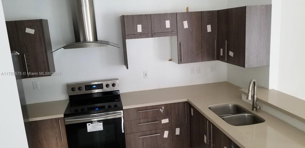325 Northwest 52nd Street – photo 3