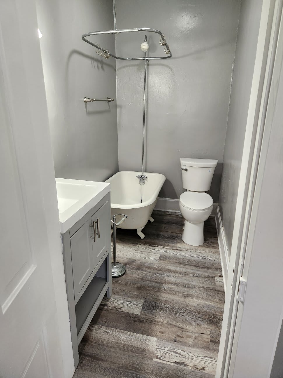 632 E Seminary St – photo 2