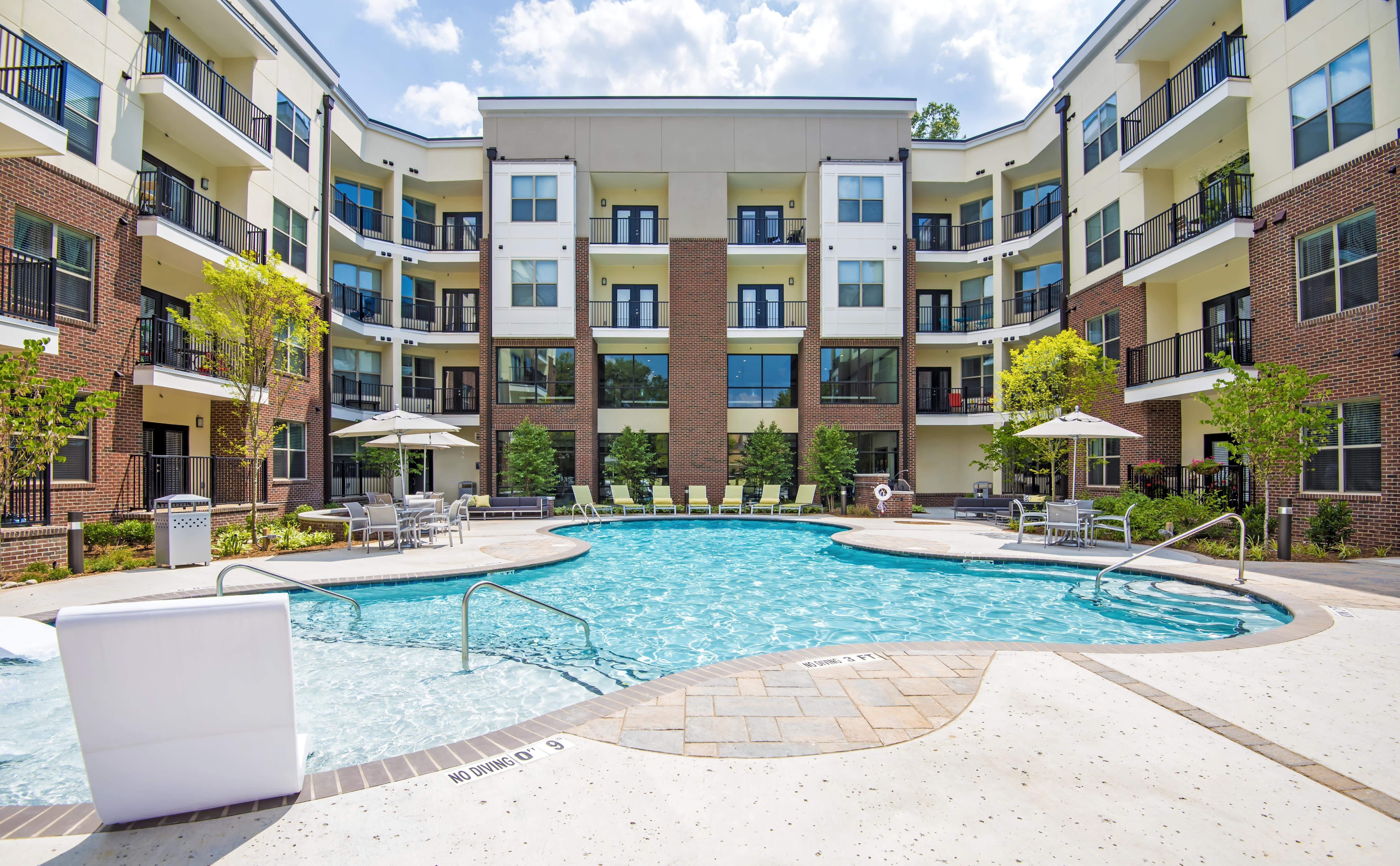 Jones Grant Urban Flats – photo 1