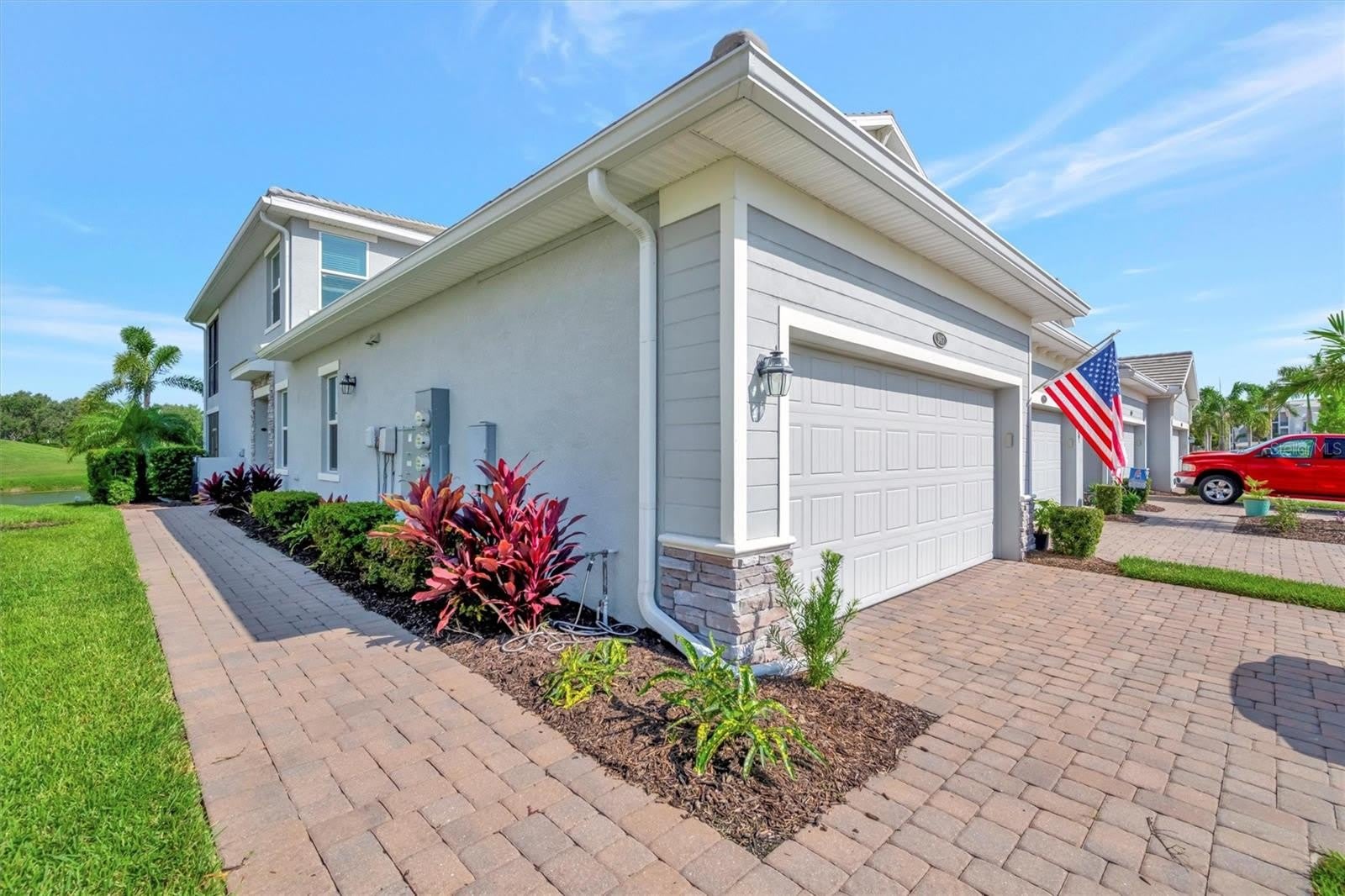 947 TIDEWATER SHORES Loop – photo 4
