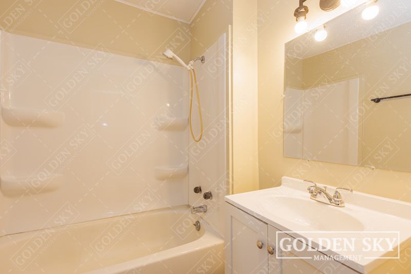 2915 South Vine Street – photo 4