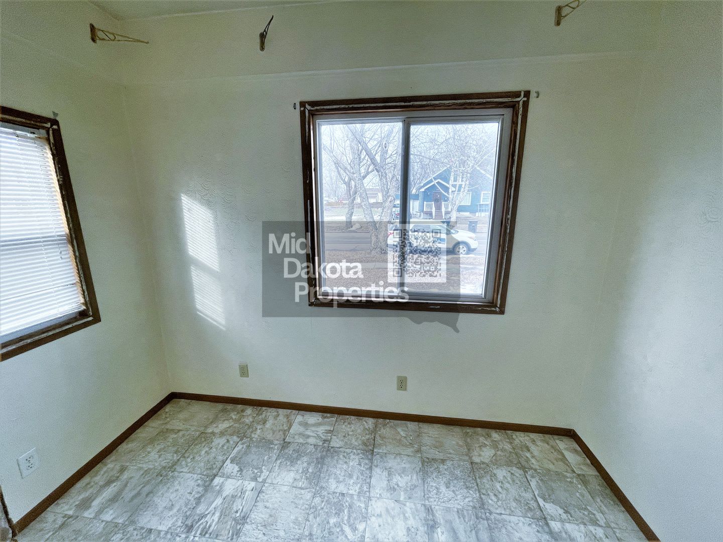 1019 W 4th- 3 bedroom house – photo 4