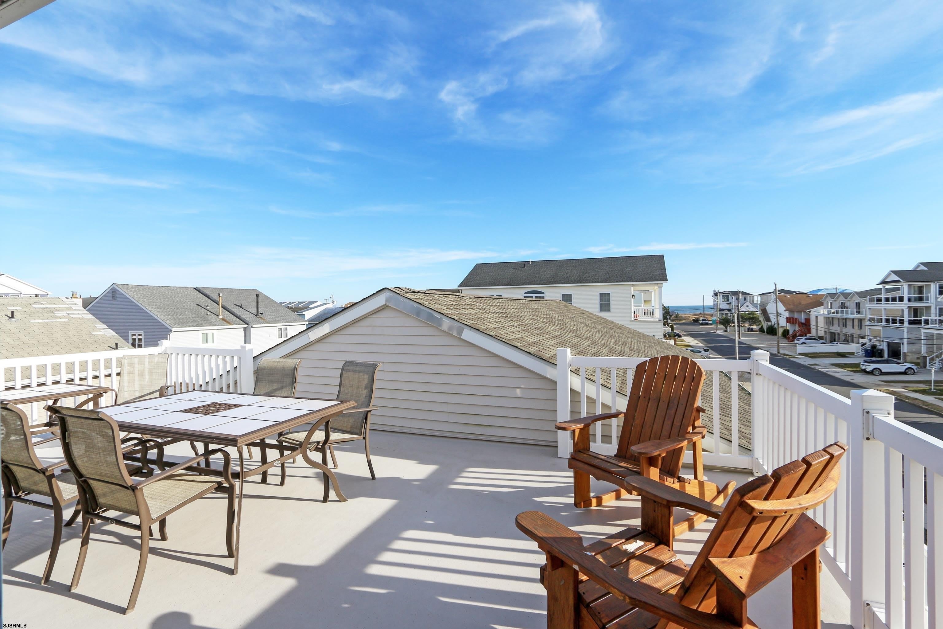 300 Beach Ave E – photo 4