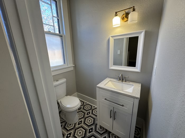401 Johnson Street – photo 4
