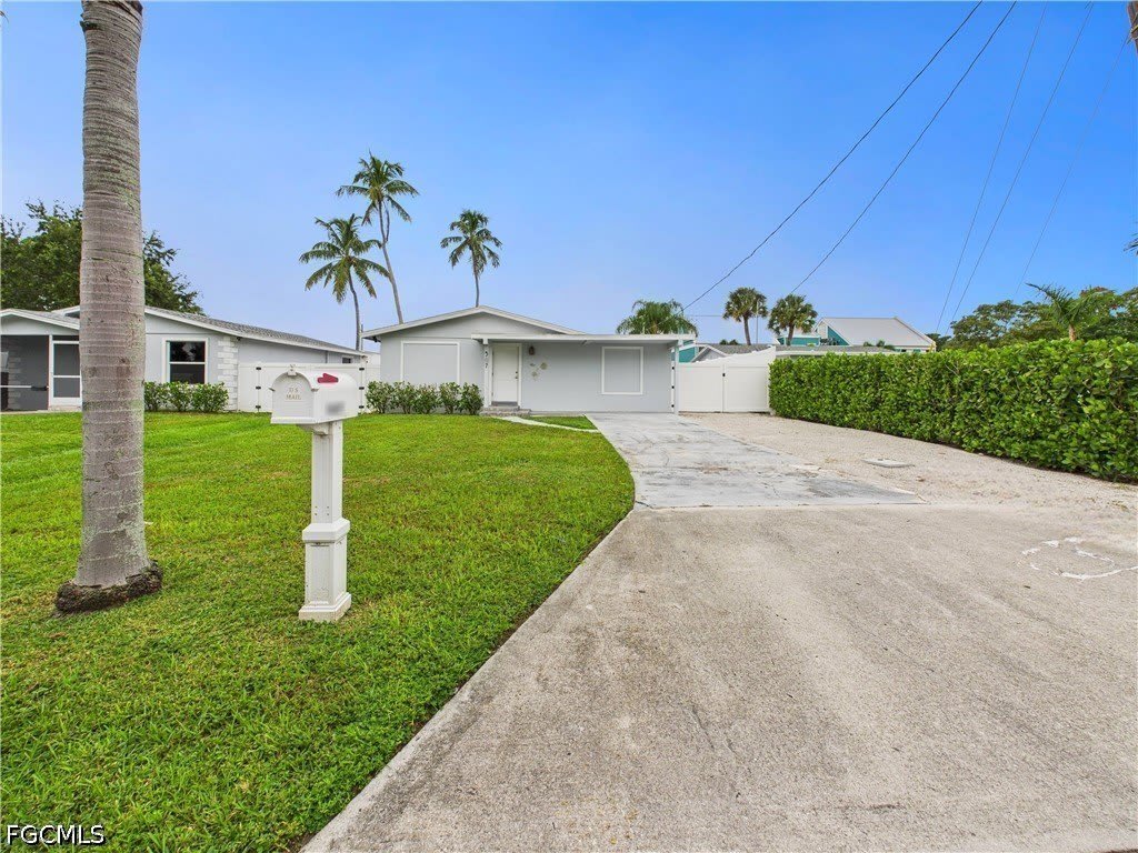 567 13th Street N – photo 1