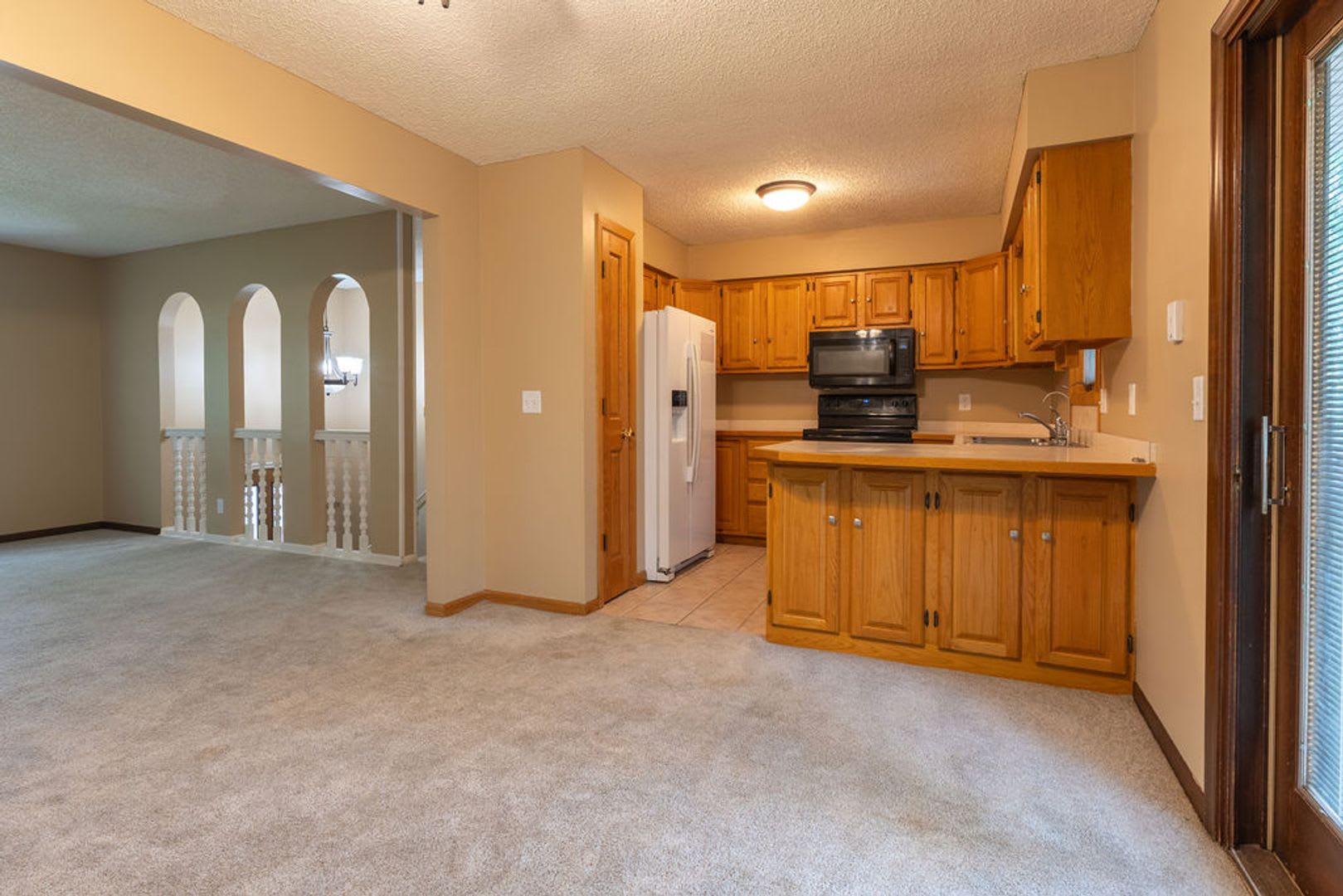 Large Fenced in backyard in Colonial Hills MOVE IN SPECIAL – photo 3
