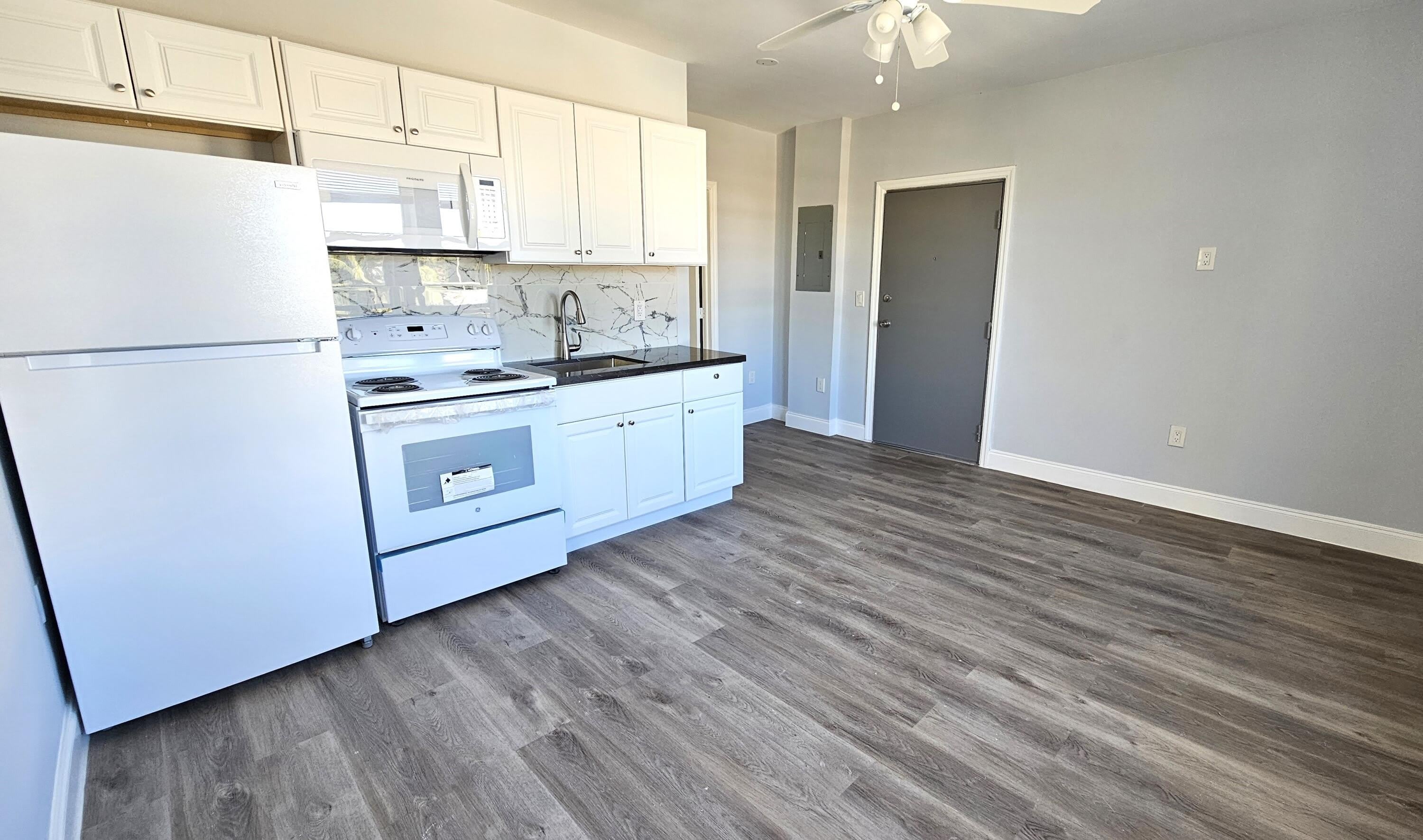 1142 SW 4th Street – photo 4