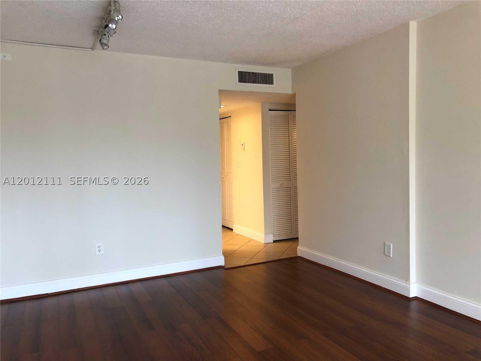 14301 N Kendall Dr – photo 4