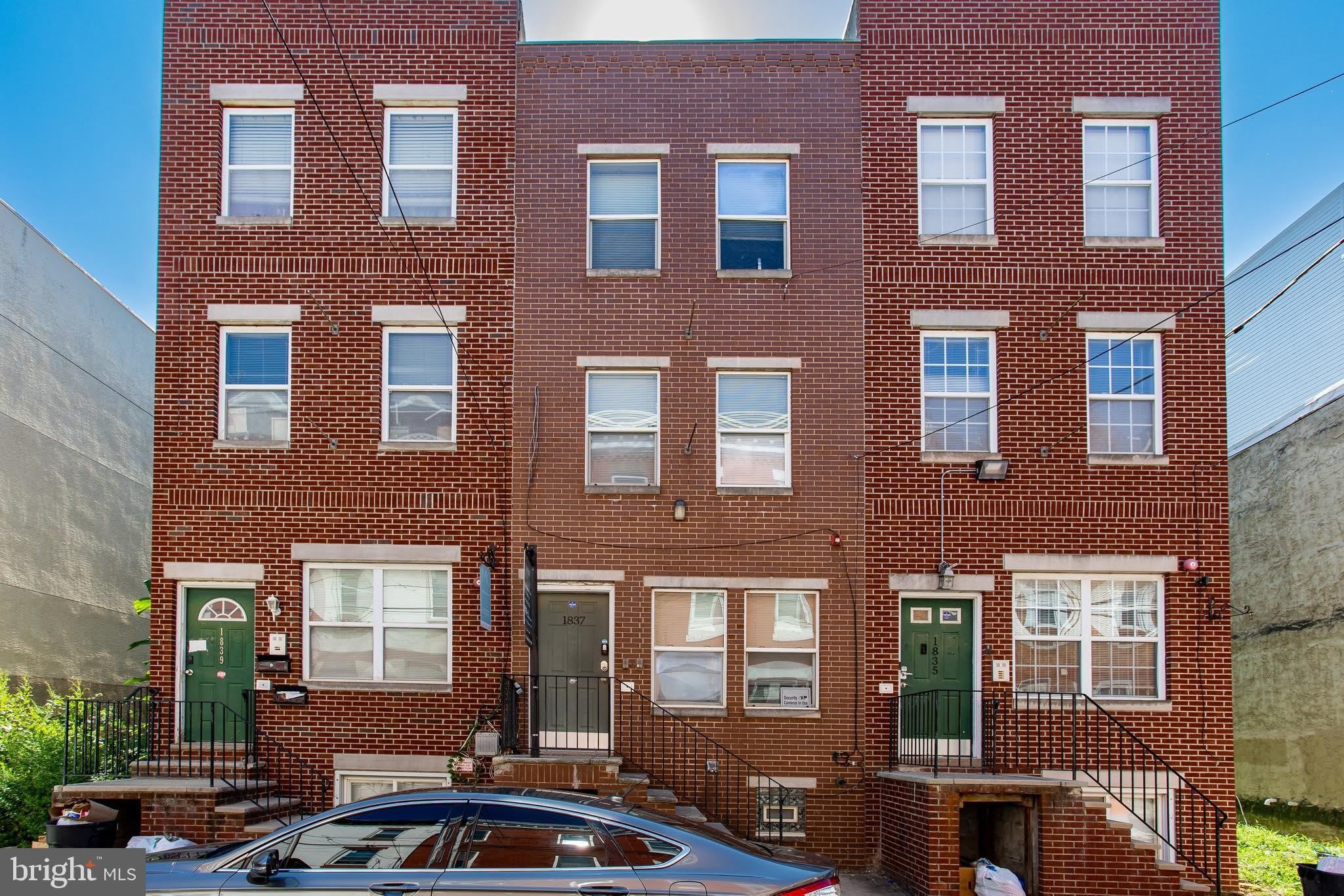 1837 N WILLINGTON Street – photo 1