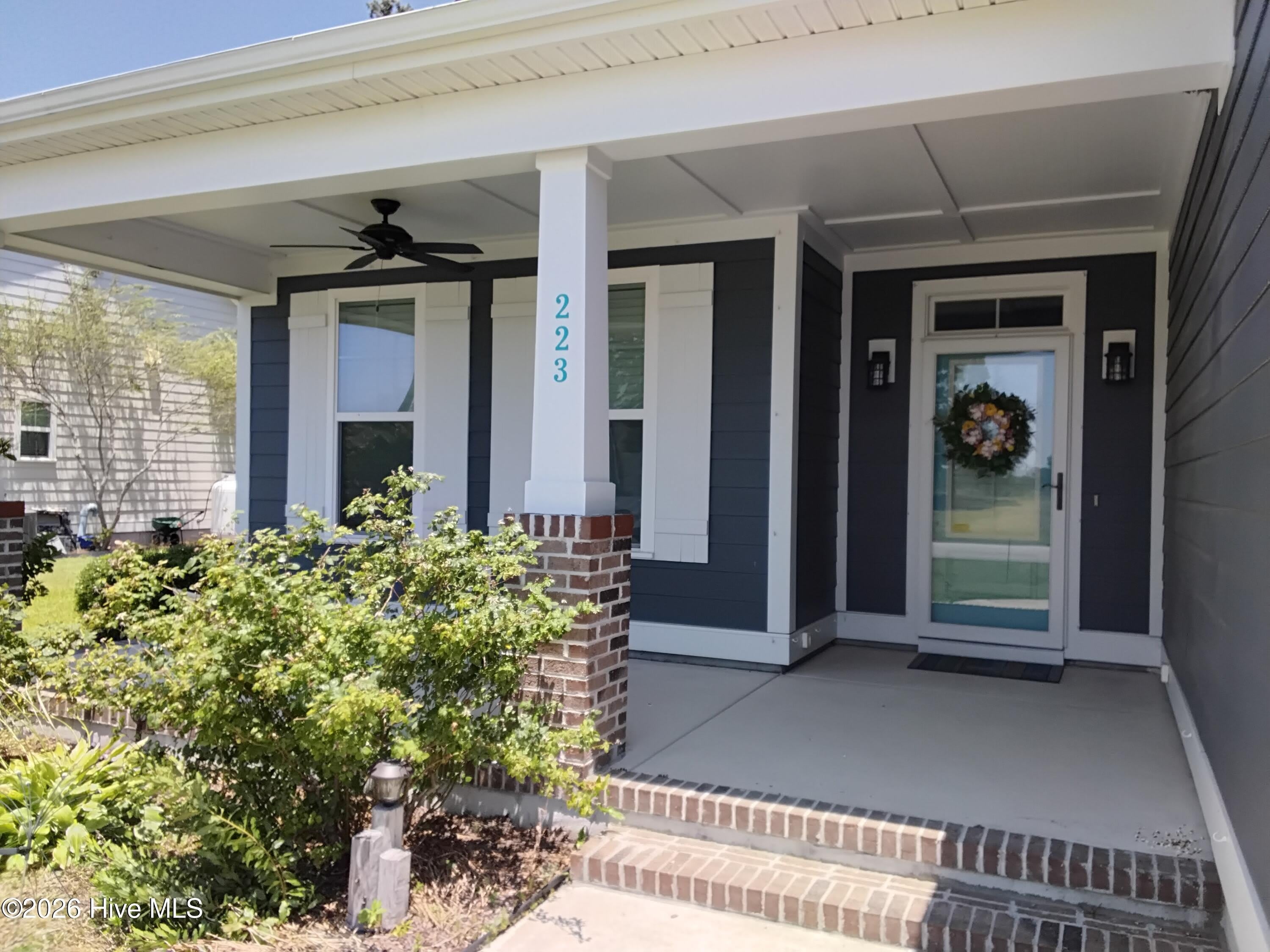 223 Taylorwood Drive – photo 2