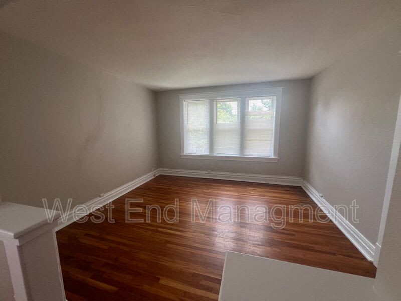 1018 Commadore Dr. – photo 4