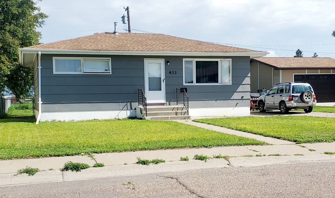 433 23Rd Avenue Northeast – photo 1