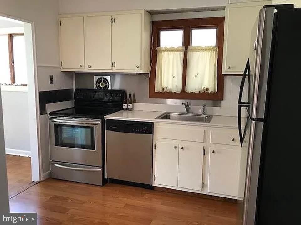 12 HOMEWOOD RD – photo 2