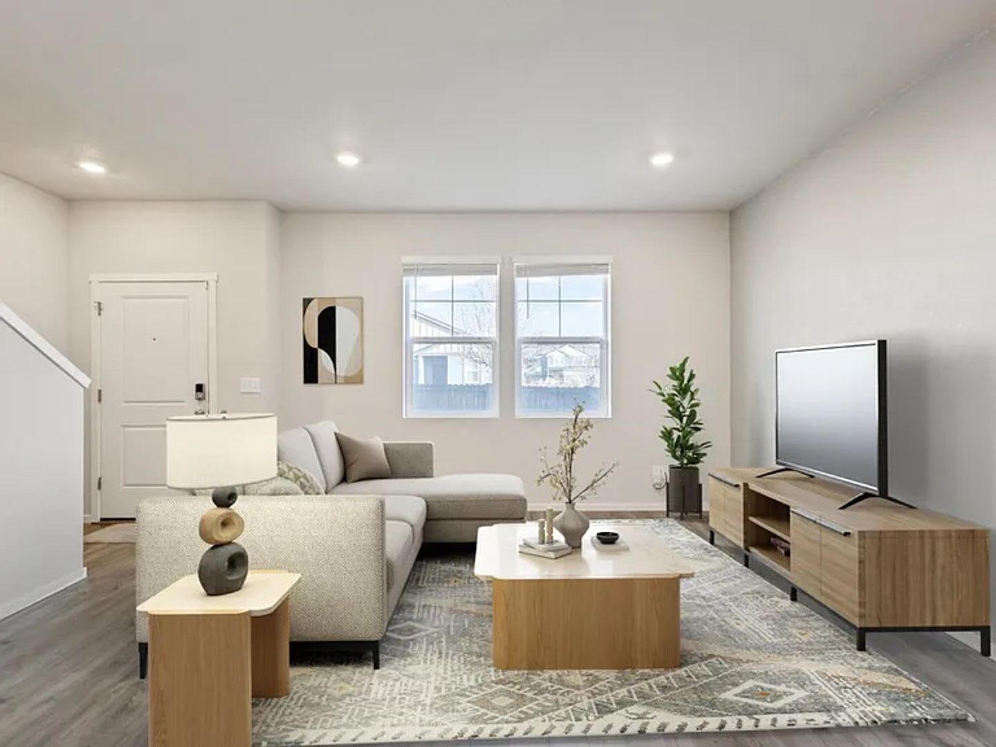 2 Story Townhouse with Central AC – photo 4