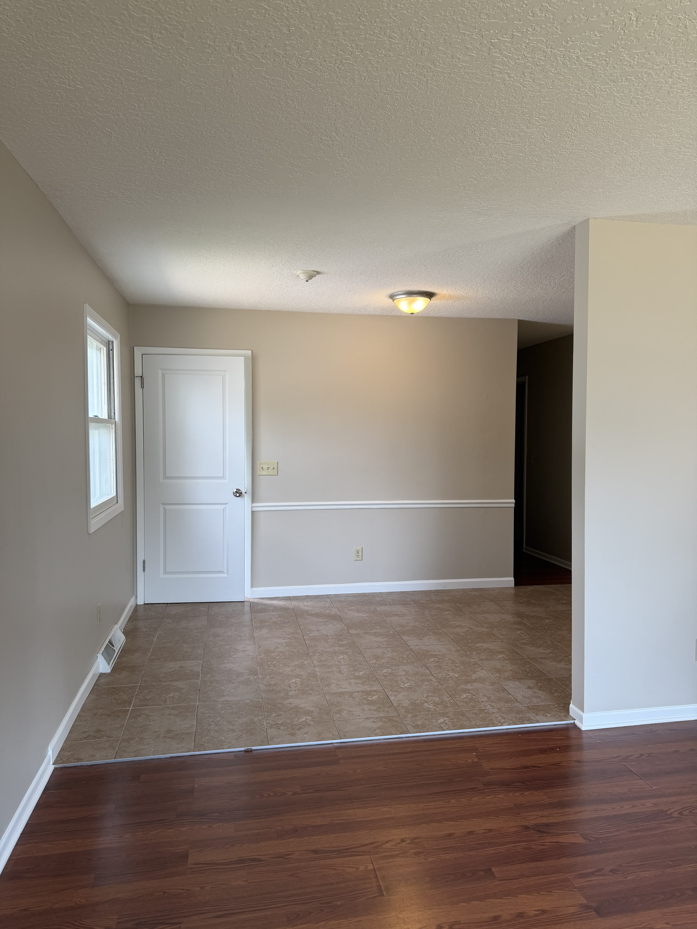 1319 Blanchard St – photo 4