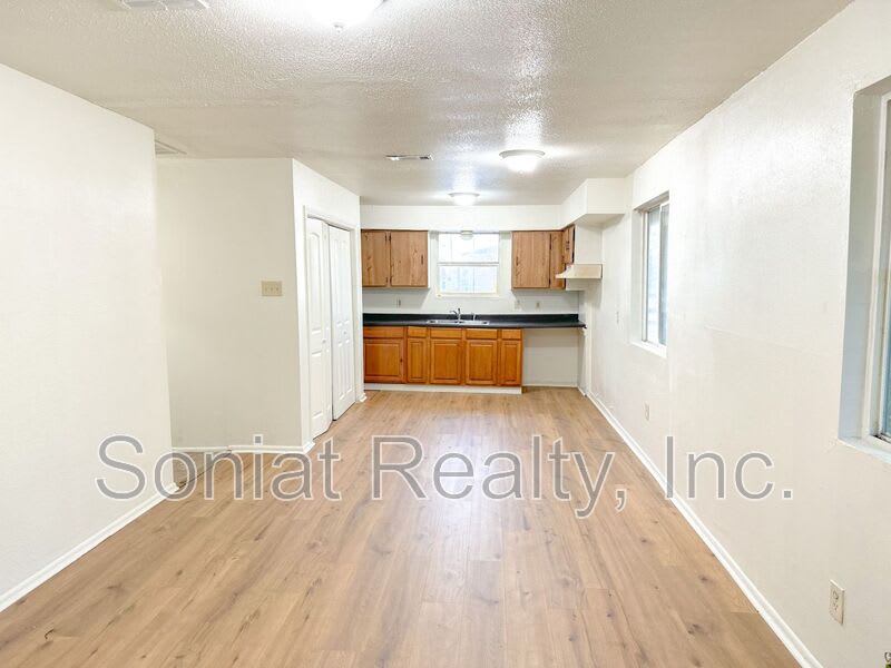 15516 Dwyer Blvd. – photo 2