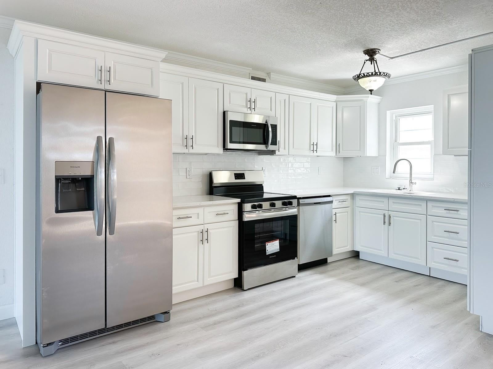 7910 Sun Island Drive S – photo 4