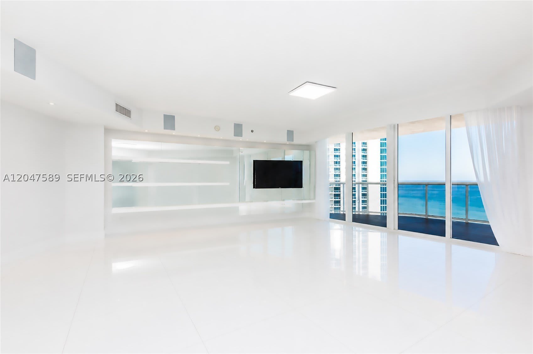 17201 Collins Ave – photo 5