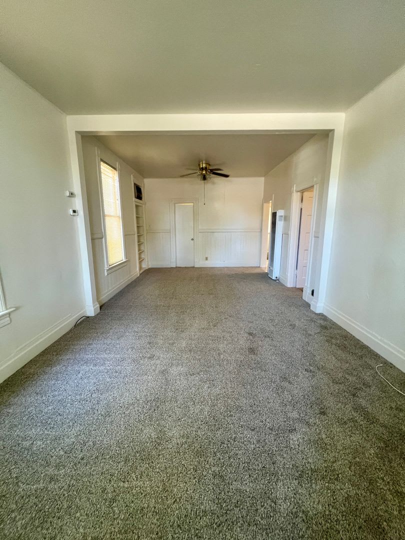 Downtown Red Bluff Victorian 3 bedroom 1 bath Home – photo 2