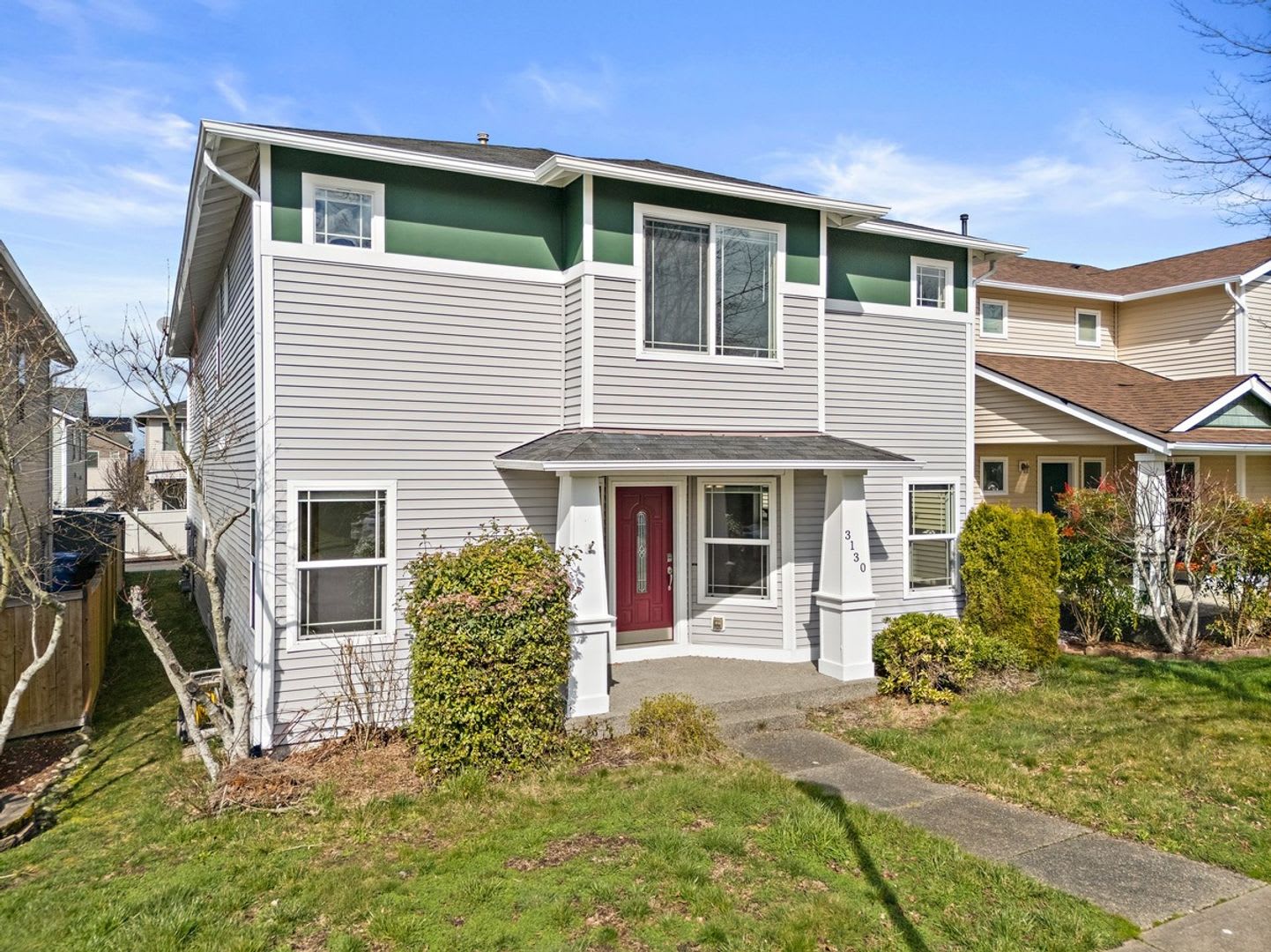 Spacious 4-Bed Home in DuPont – photo 2