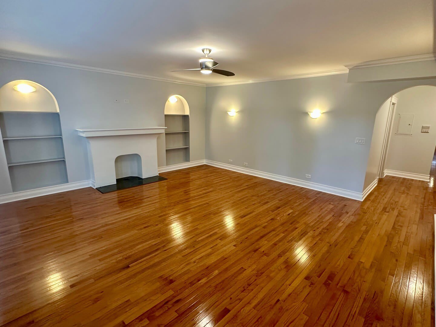 2310 W Farwell Avenue – photo 3