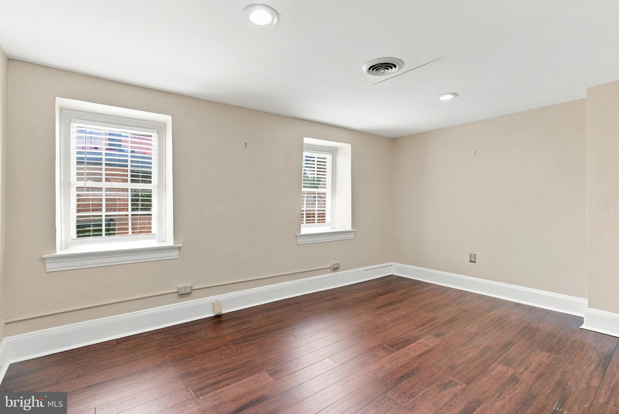 16 W BOSCAWEN Street – photo 4