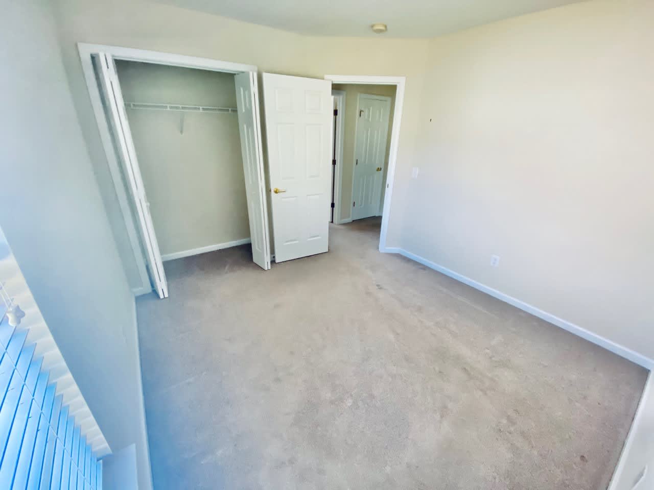 322 Whitchurch St – photo 5