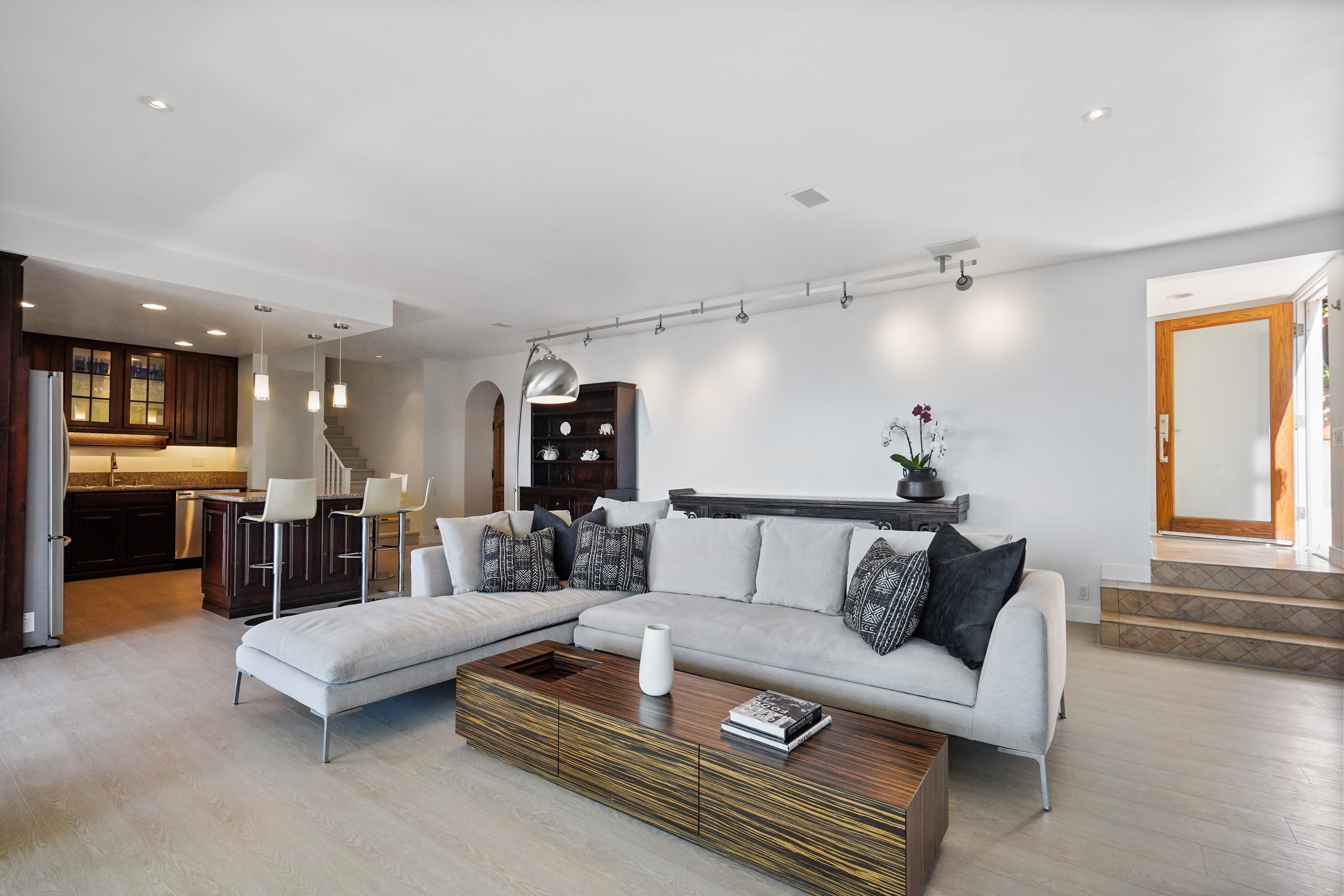 18101 Coastline Drive – photo 5