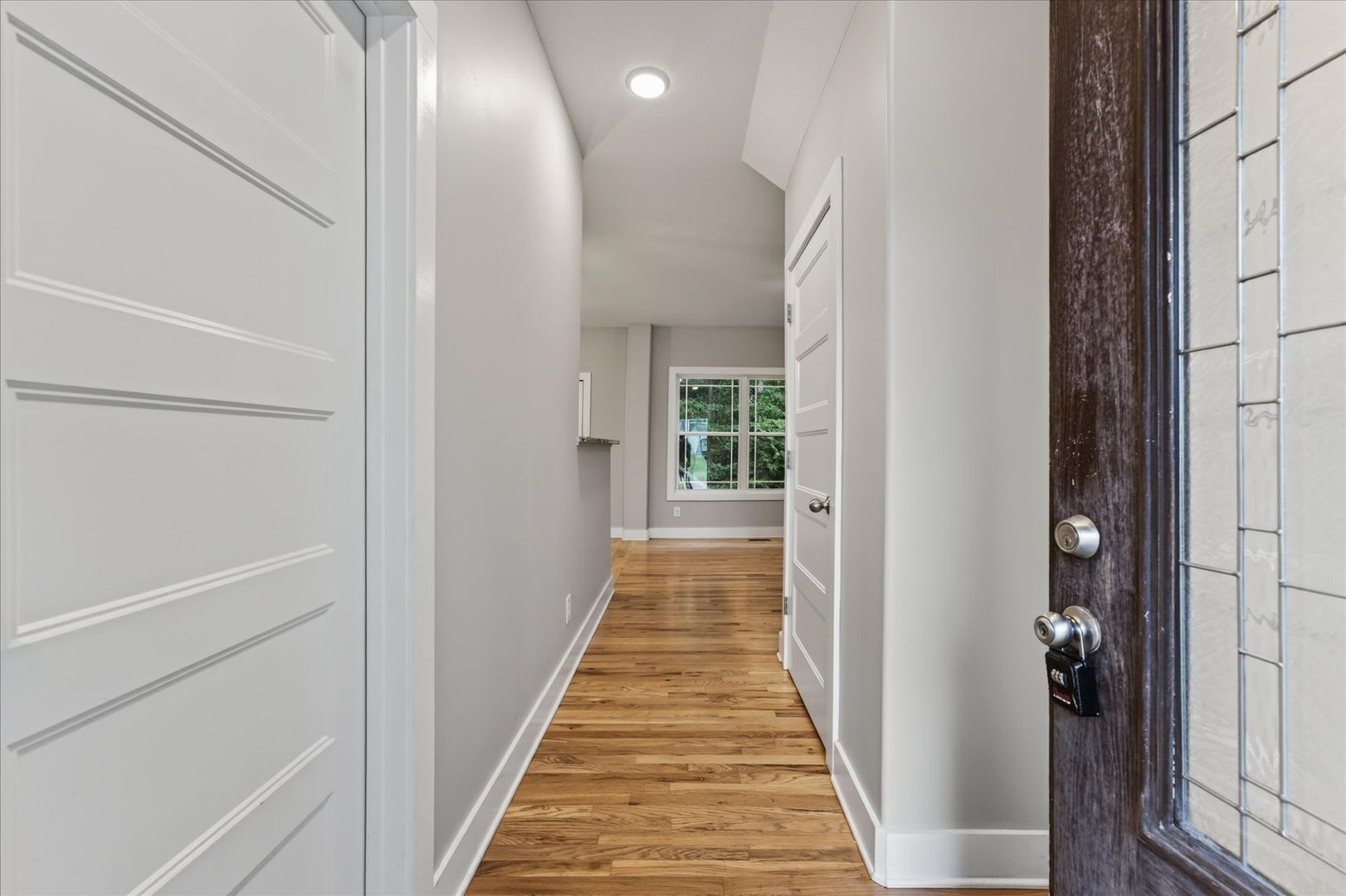 Pet Friendly Three Bedroom with Bonus in Sango! – photo 5