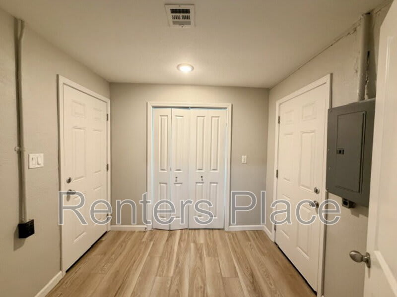 711 North Main Street – photo 4