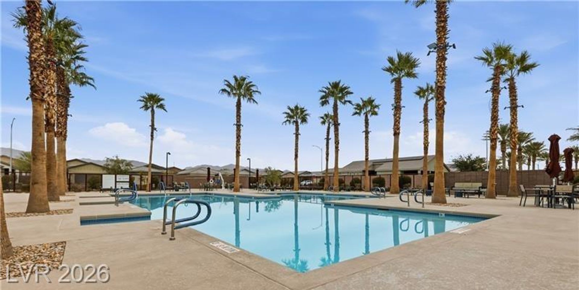 Luxury 55+ Living with Clubhouse, Pool & Pickleball – photo 3