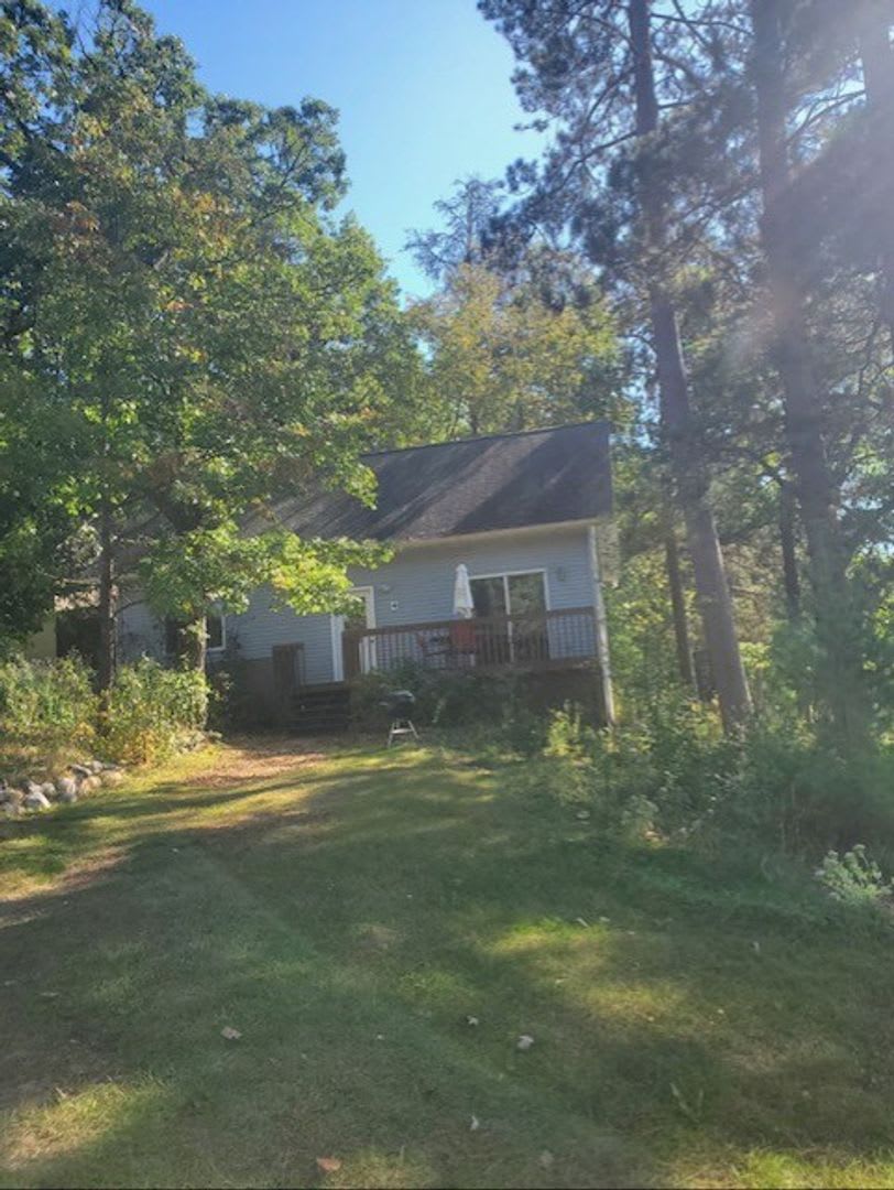 2 Bed, 1 Bath Cabin – photo 2