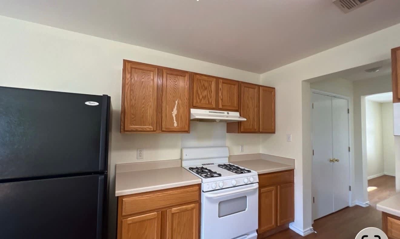 940 Goldenrod St – photo 2