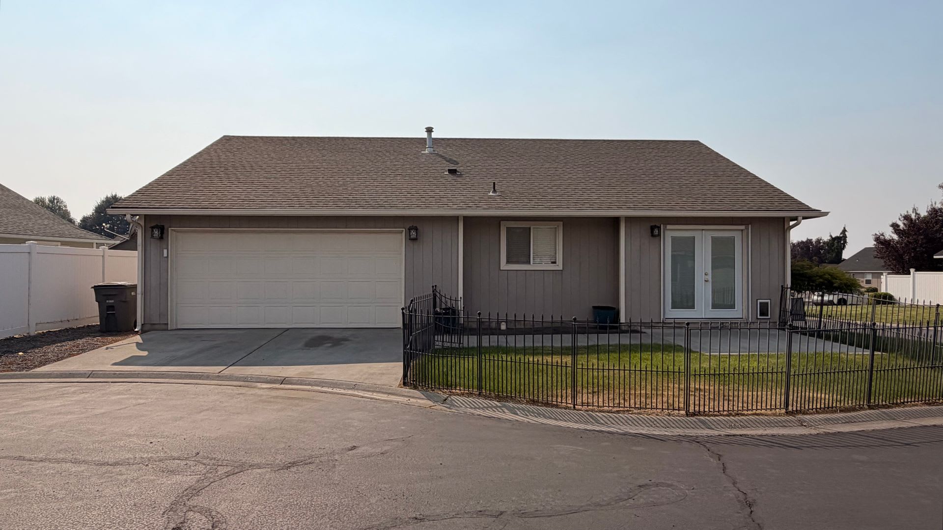 Kennewick Location on Quiet Cul-de-Sac! 3 bed, 2 ba – photo 1