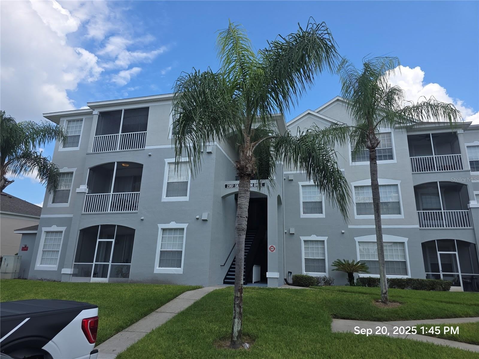 2307 SILVER PALM DR – photo 2