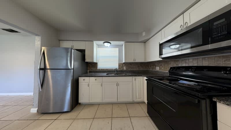 3655 29Th Avenue South – photo 3