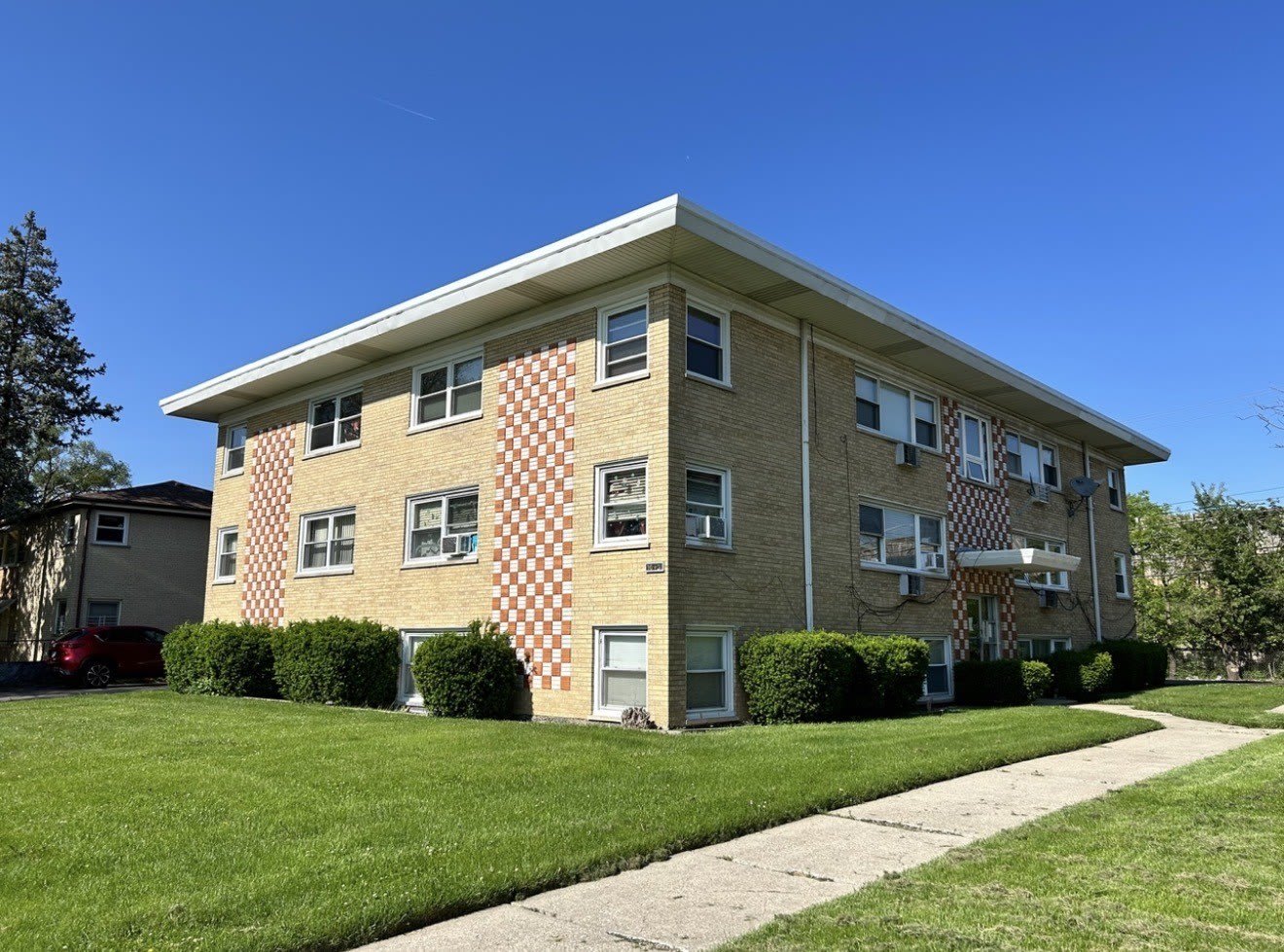 10931 S LLOYD Drive – photo 1