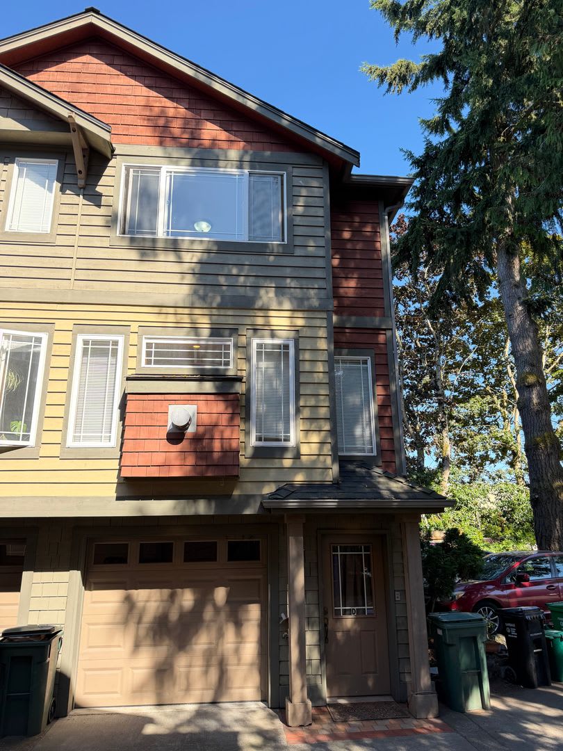 3 bed / 1.5 bath townhouse in Greenwood/ North Seattle! – photo 1