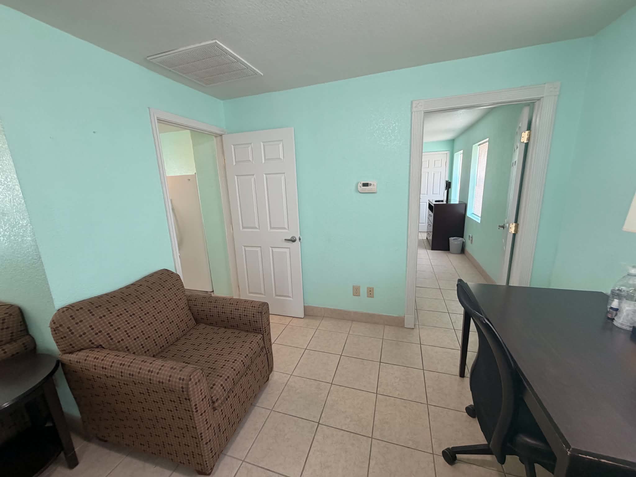 1018 East 3rd Street1018 East 3rd Street1018 East 3rd Street – photo 4
