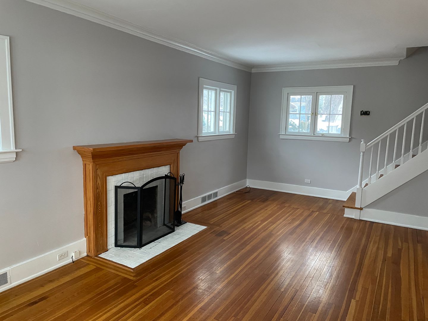 Charming Dutch Colonial Style Heritage Hill Home – photo 3