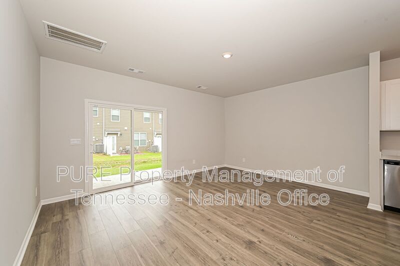 405 Augustine Dr – photo 5