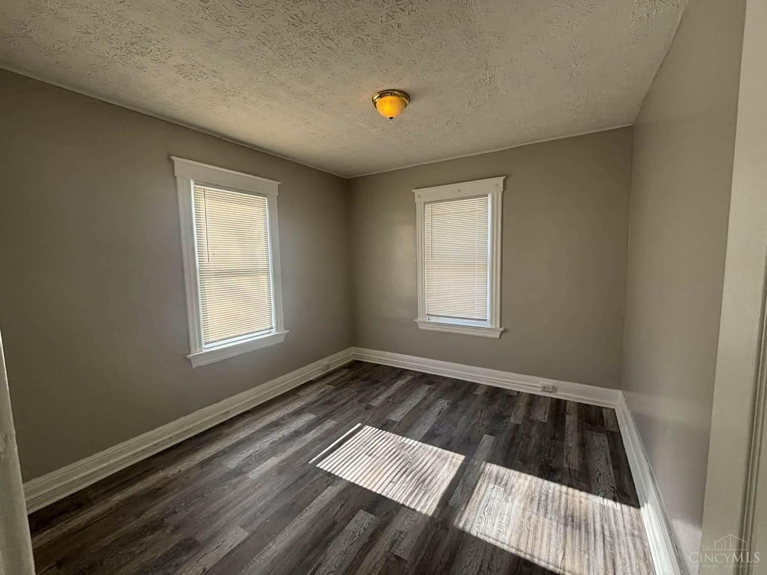 3671 Vine Street – photo 4