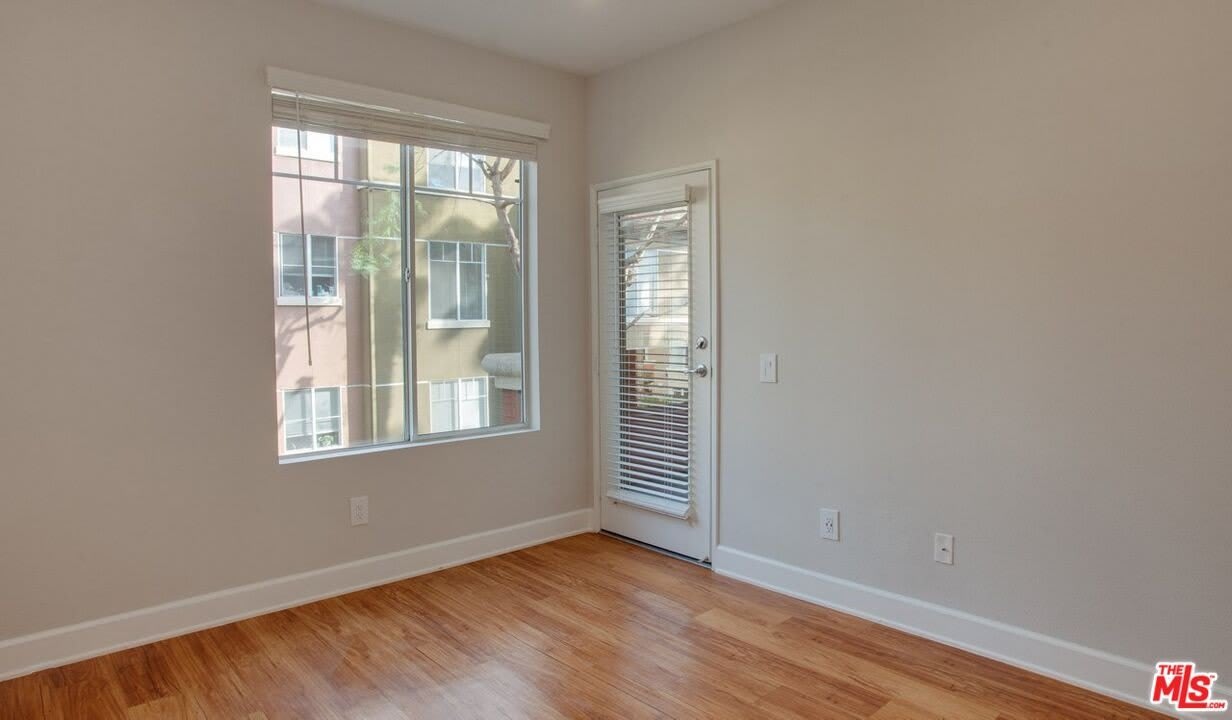 5553 W 6Th St – photo 3