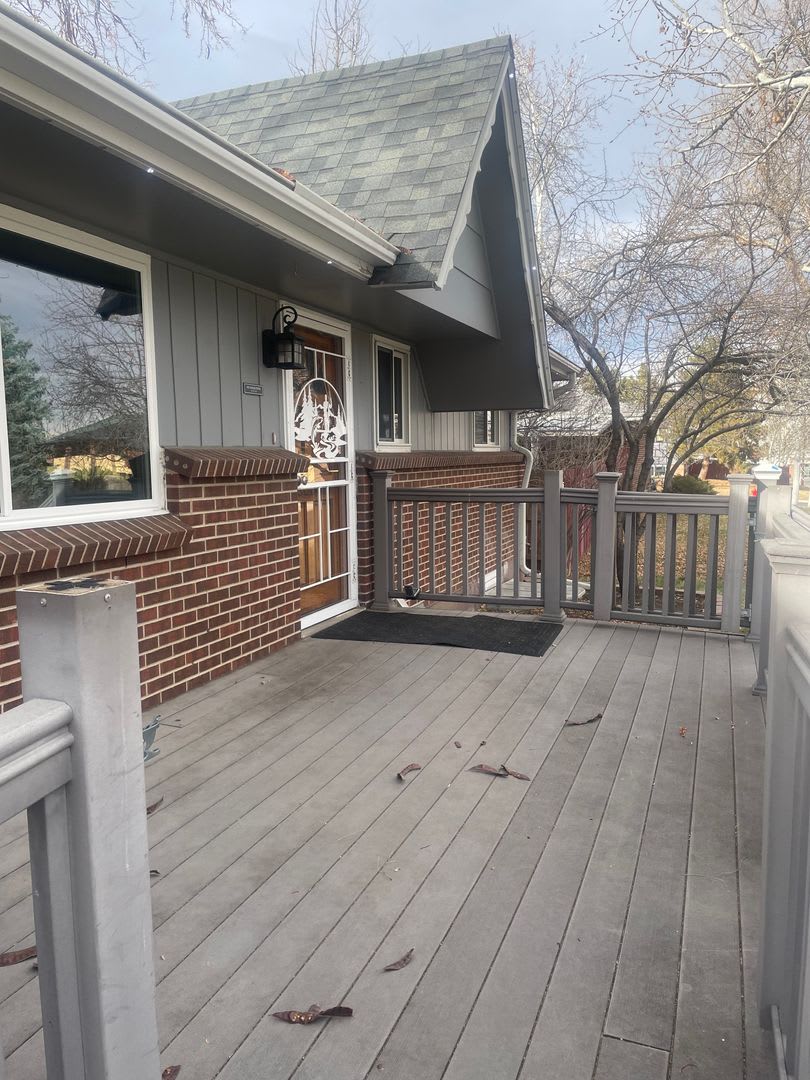 Charming and Updated 3 bed w/ Basement home in fantastic location! – photo 2