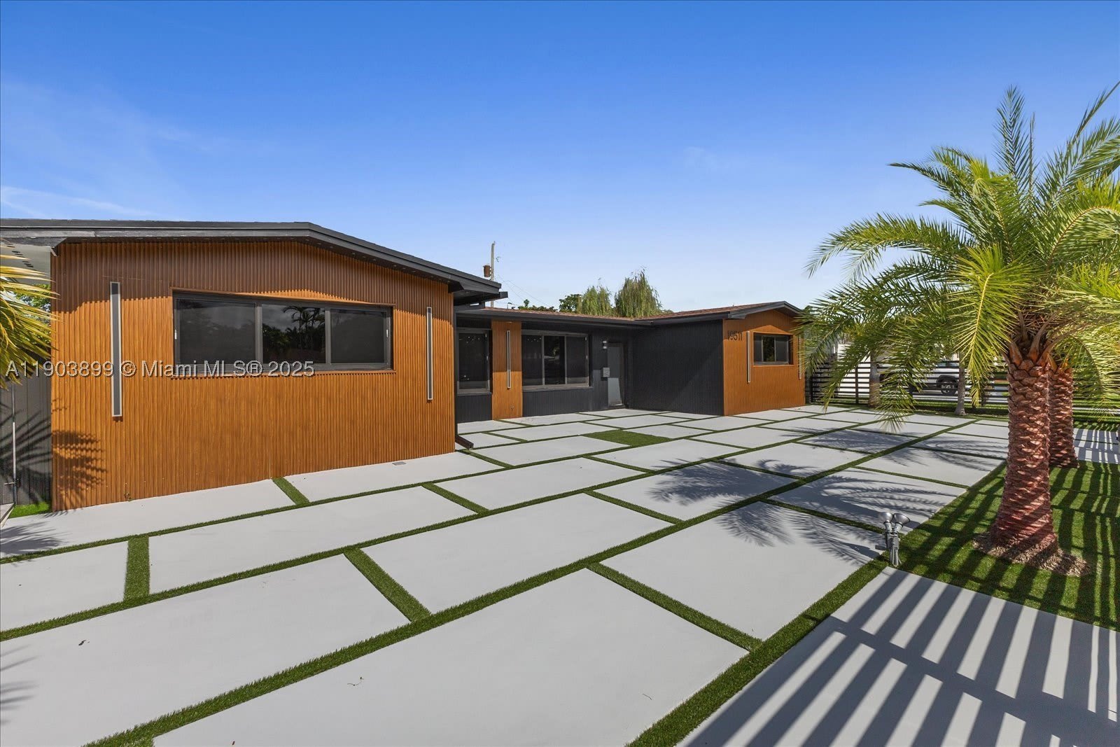 19511 NE 18th Pl – photo 5