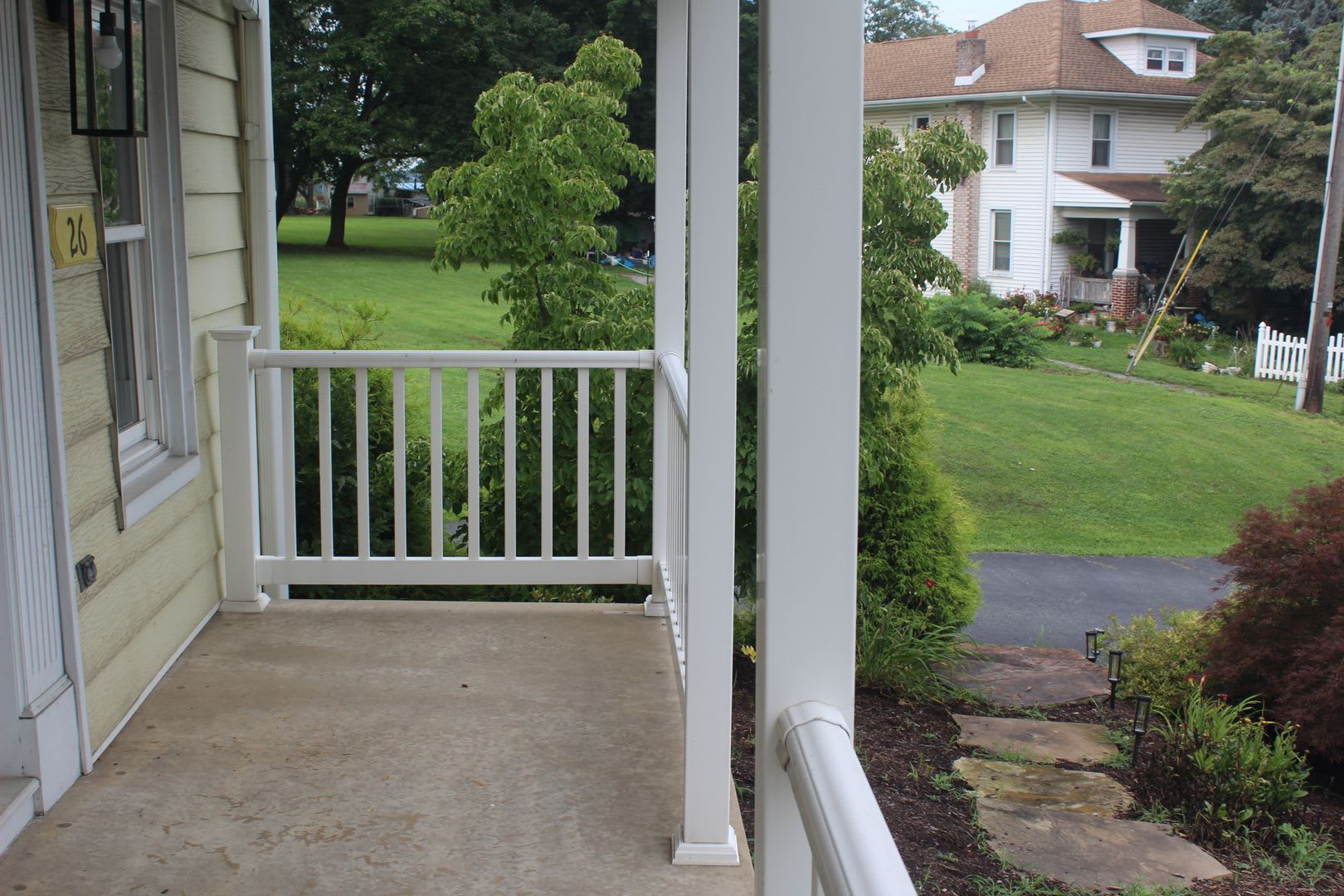 Spacious Stylish 4 Bedroom Home With Modern Amenities Ideal Location – photo 4