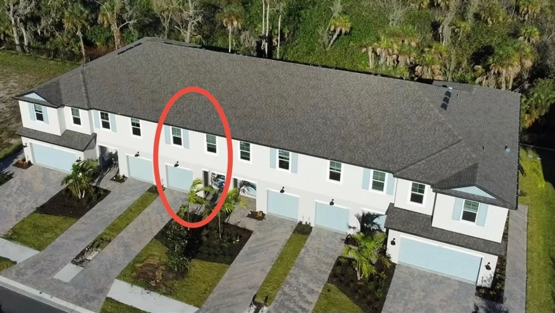 Beautiful 3-Bedroom Townhome – photo 1