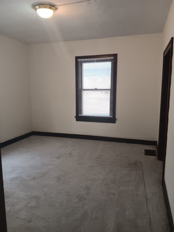 414 S 10th St – photo 2