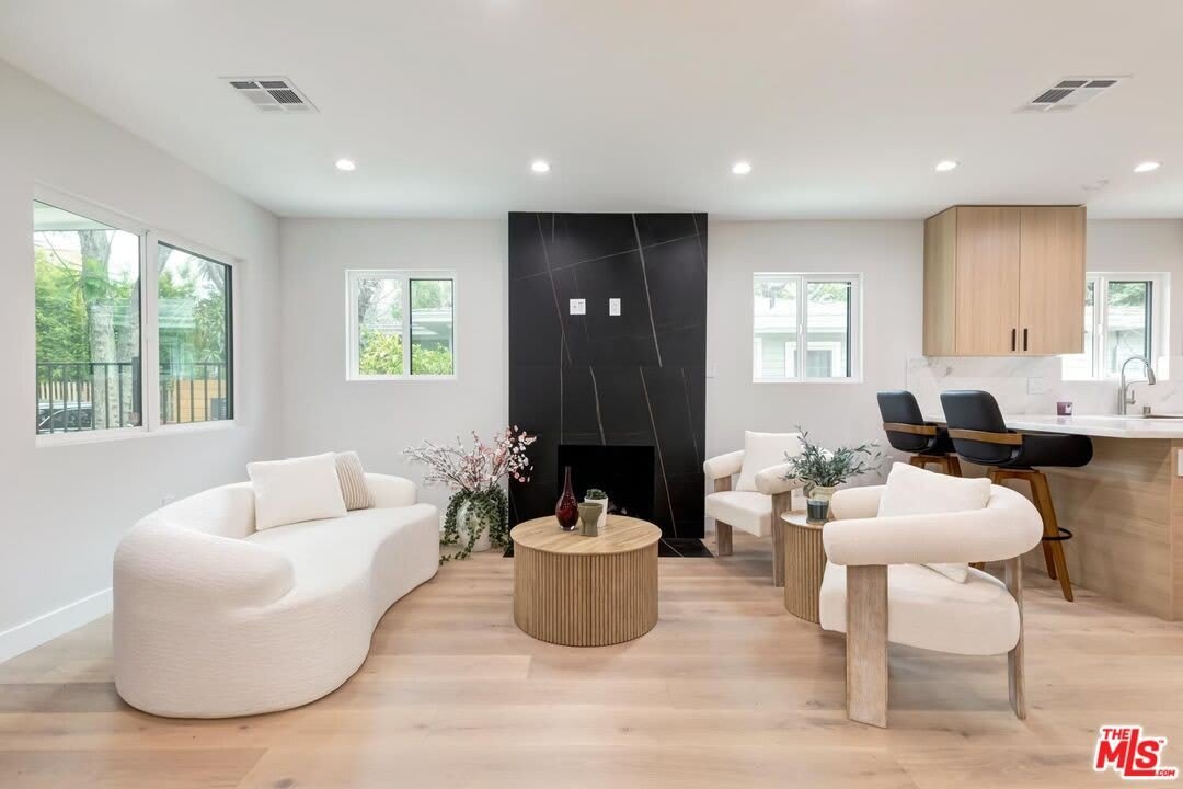 9028 Keith Ave – photo 3