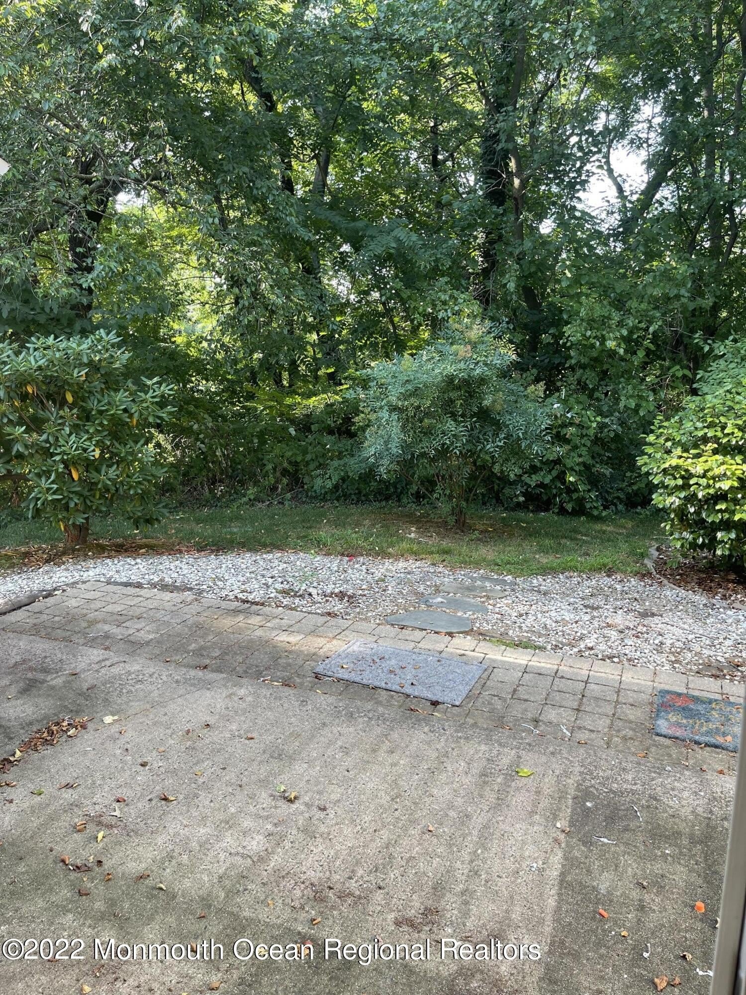 1 Amherst Court – photo 3
